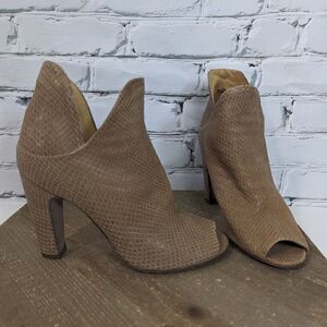 Officiene Creative Snake skin leather peep toe booties 37